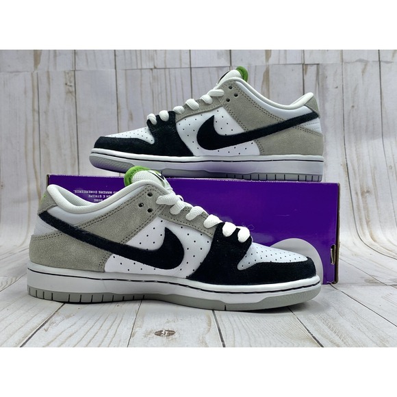 Athletic_Shoes